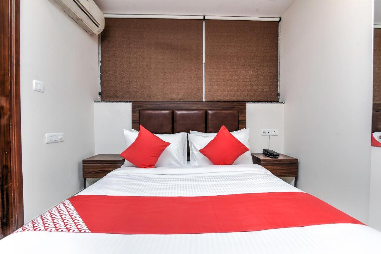 Oyo 79434 Hotel Green Villa Ναγκπούρ Εξωτερικό φωτογραφία